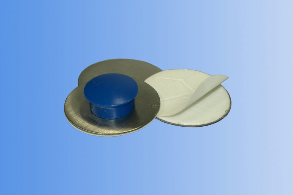 Plaque acier pour aimants
